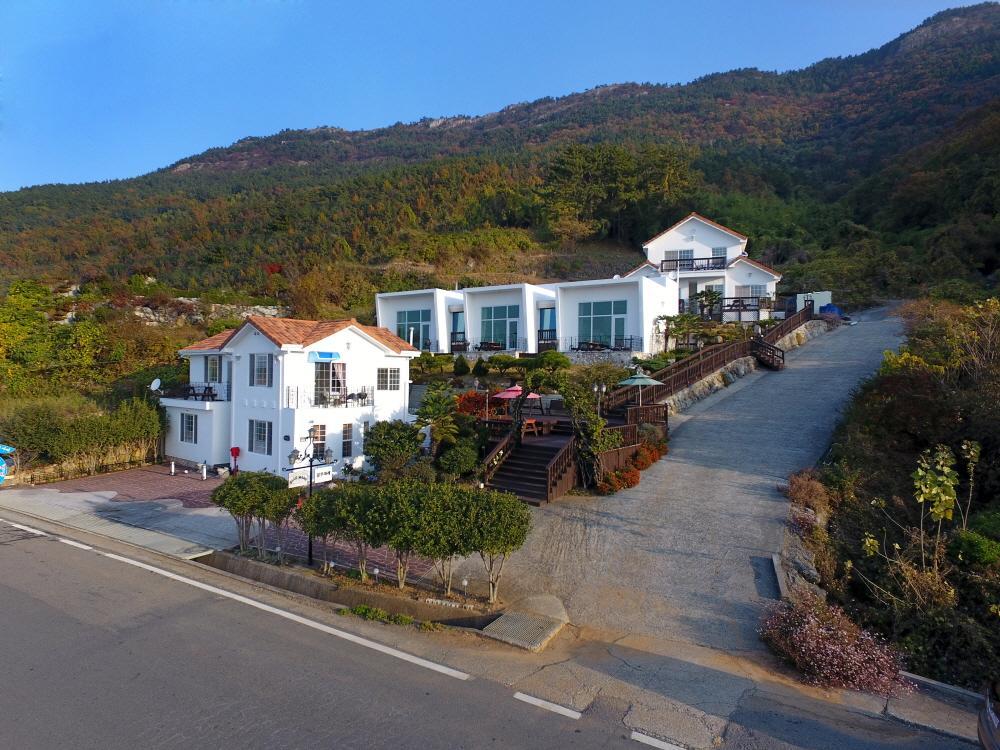 Namhae Bluemare Pension Exterior foto
